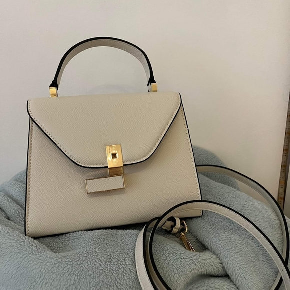 White Bag - Picture 4 of 5